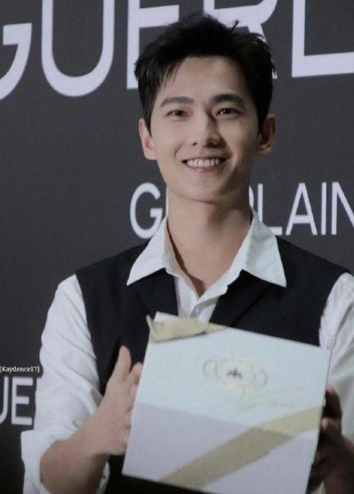 爆料杨洋最新消息动态图,揭秘明星私生活瞬间  第3张